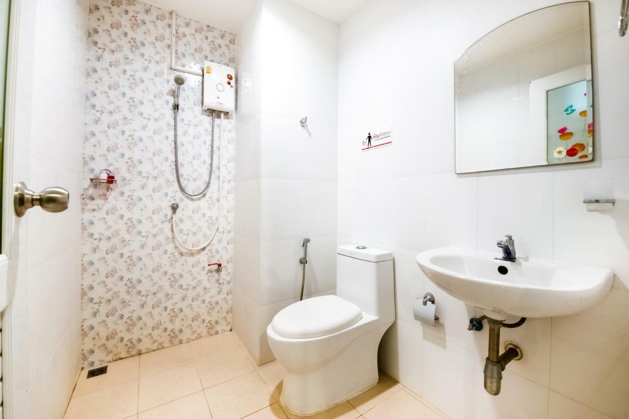 Oyo 306 Paradise Park Laemchabang Si Racha Extérieur photo