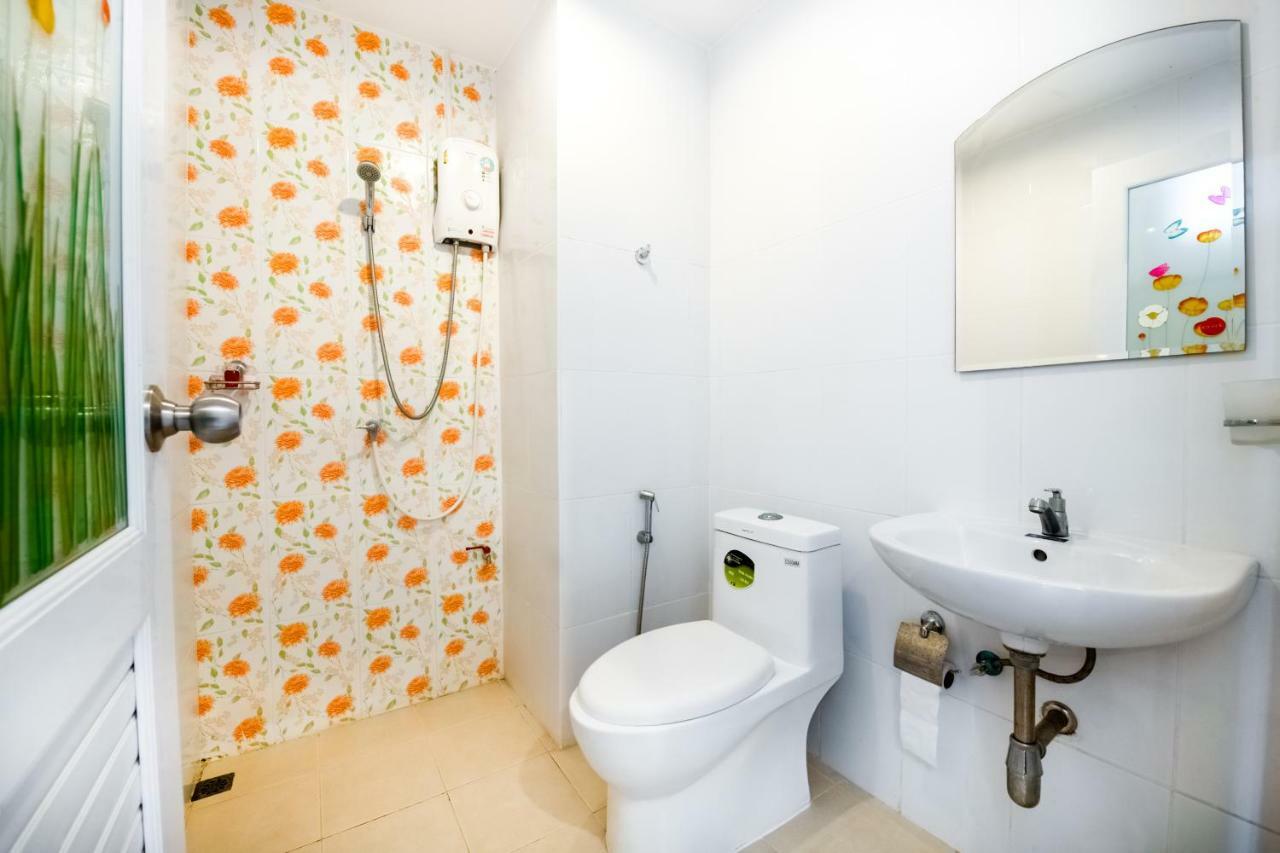 Oyo 306 Paradise Park Laemchabang Si Racha Extérieur photo